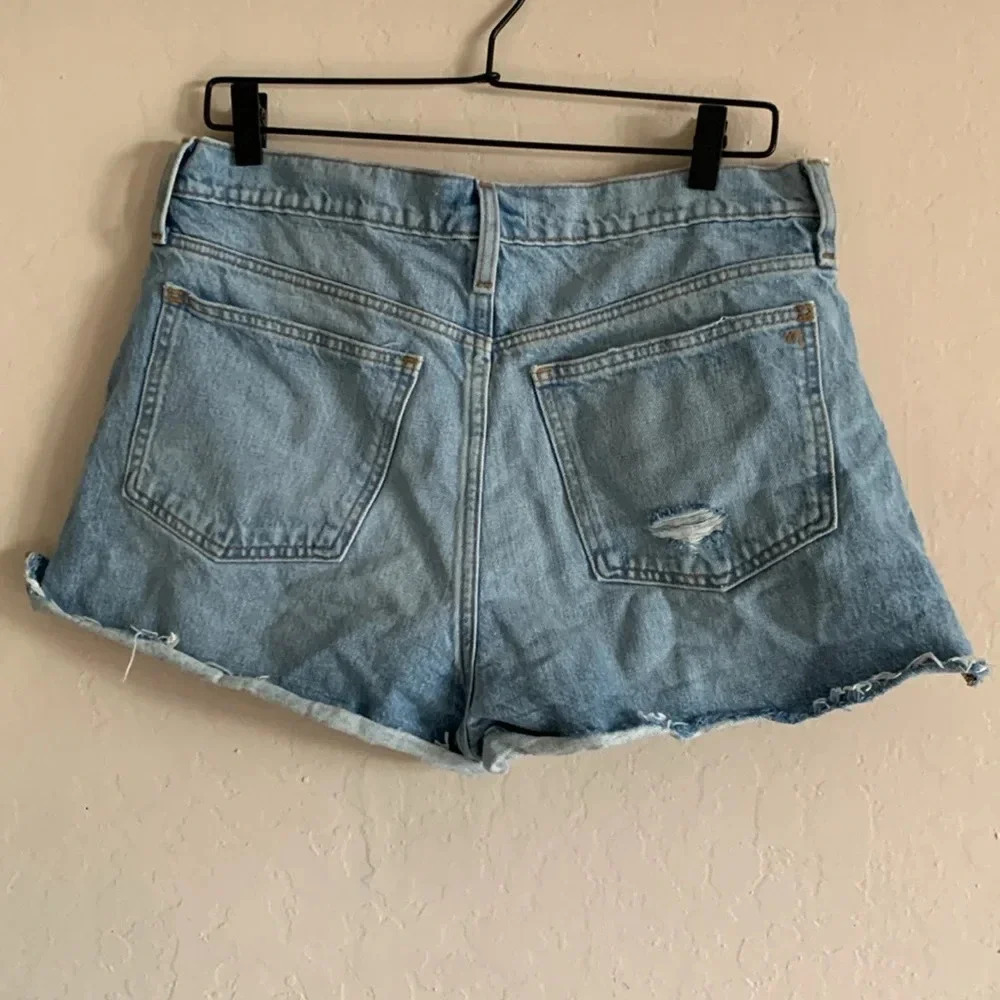 Madewell Relaxed Denim Shorts in Madera Wash: Side-Slit Edition Size 28 - Picture 5 of 6